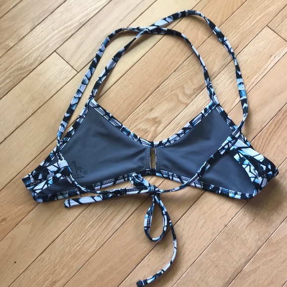 JOLYN bathing suit top - Picture 2 of 3